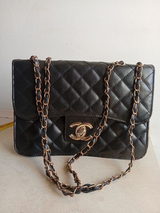Piękne vintage torebka Chanel w stanie dobrym