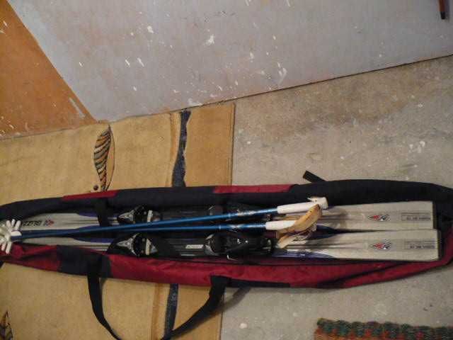 Sprzedam Narty kijki Buty Pokrowiec