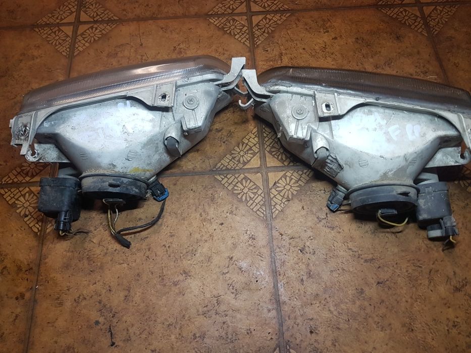 Lampa lampy przód lewa prawa Opel Astra F