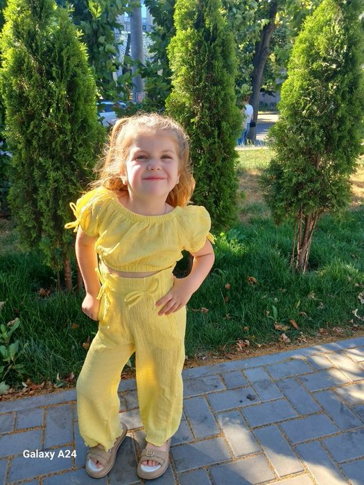 Костюм для дівчинки