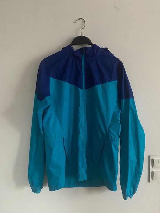 Niebieska kurtka do biegania NIKE