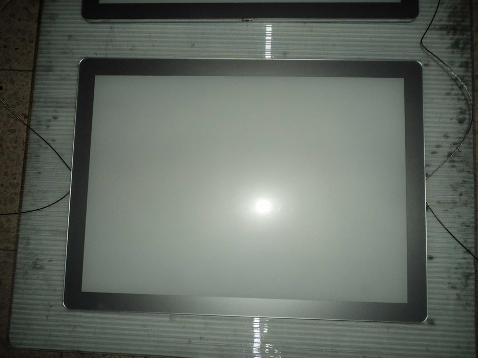 Montra retroiluminada em LED