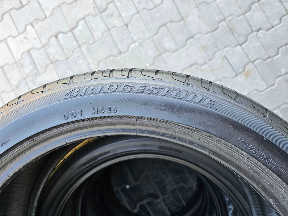 Lato Bridgestone 225/45 R19 5mm