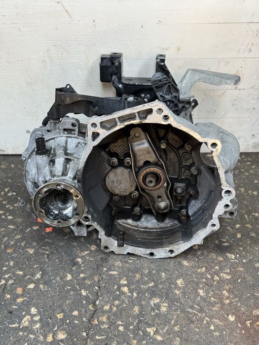 Caixa de velocidades 5v 1.6 TDI Vw/Audi/Skoda/Seat 2012 Ref:KFK