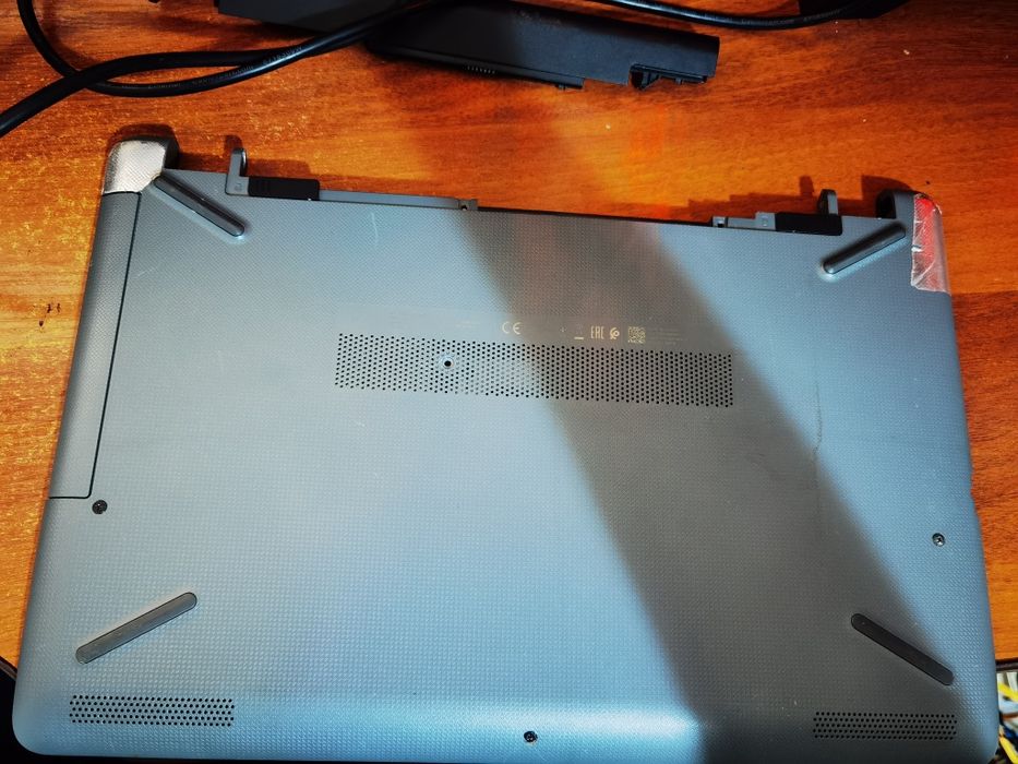 Ноутбук HP на запчастини