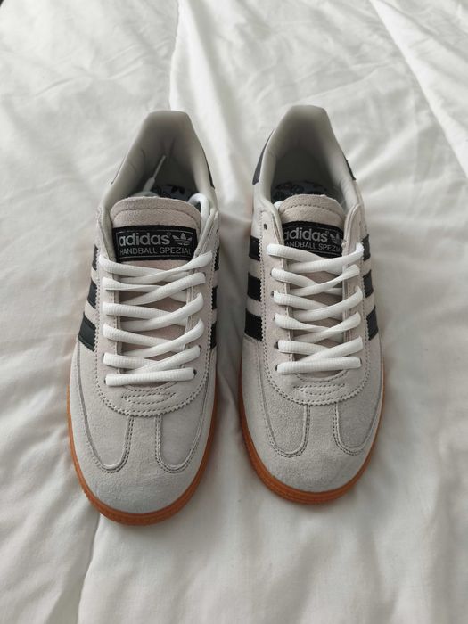 Adidas spezial .