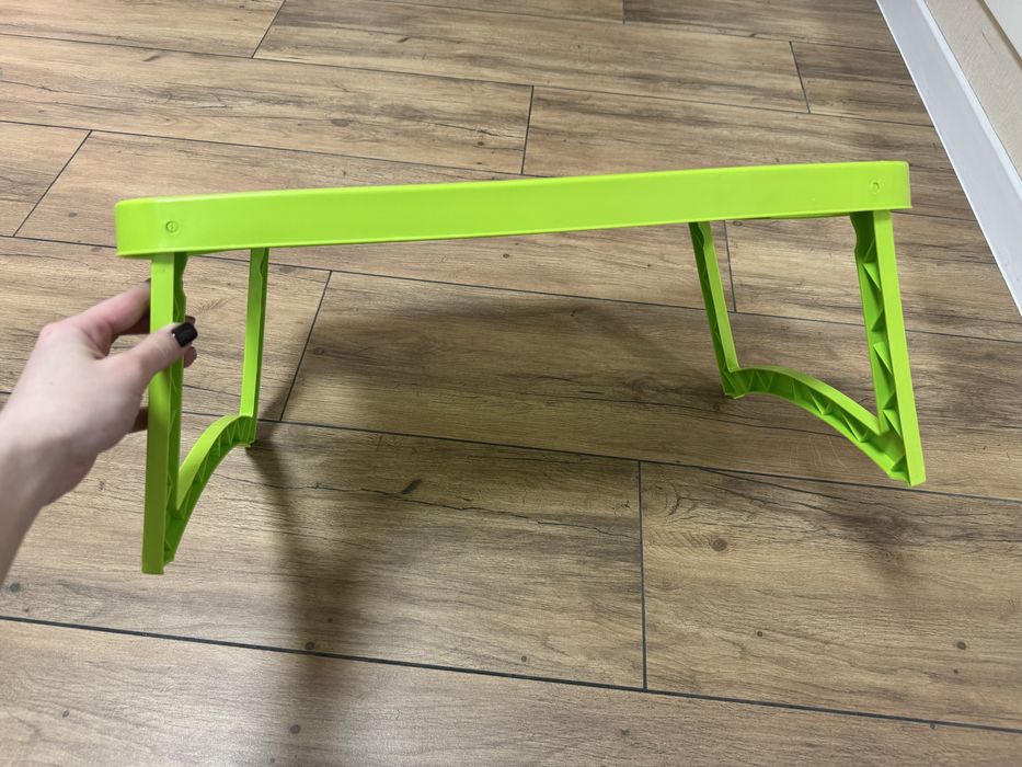 Столик для ноутбука/еды зеленый