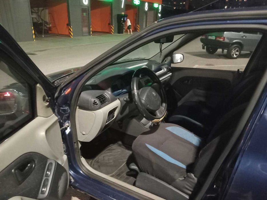 RENAULT CLIO (SYMBOL) 2003г. 1.4литр.