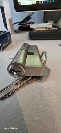 Wkładka bębenkowa SETTO - 2 klucze - stan b. dobry, b. krótko używana