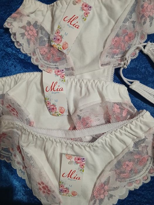 Трусики,стринги нові