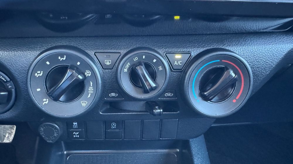 Toyota Hilux 2.4 D-4D 4WD CD CM