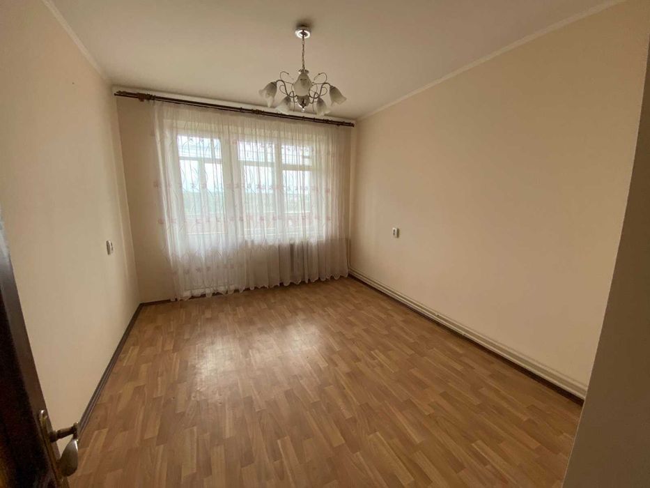 Продам 3 к квартиру на вул.А.Первозваного 6597