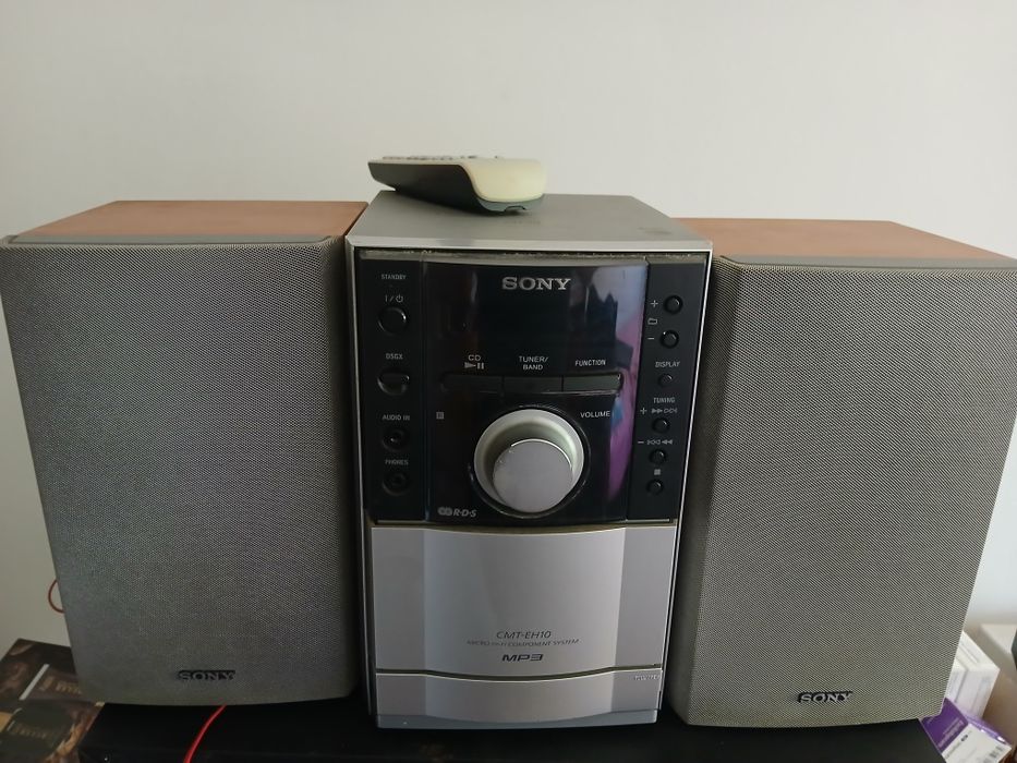 Mini wieża Sony CMT-EH10