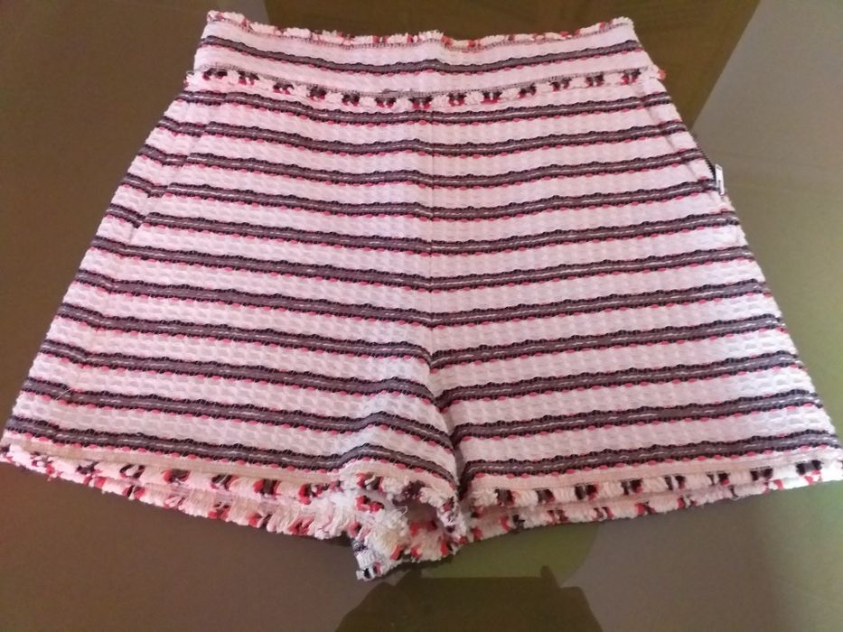 Calções com padrão de inverno.