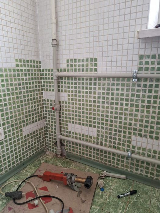 Замена труб стояків Харьков.  Сантехнічні послуги Харків.