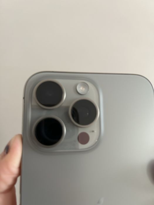 Продам Айфон 15 про макс