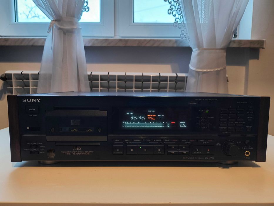 Sony DTC-77ES Magnetofon Dat tylko 15h przebiegu