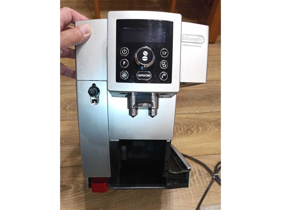 Ekspress do kawy delonghi ECAM23460S