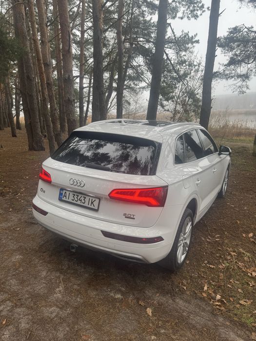 Продам Audi Q5 2.0 бензин