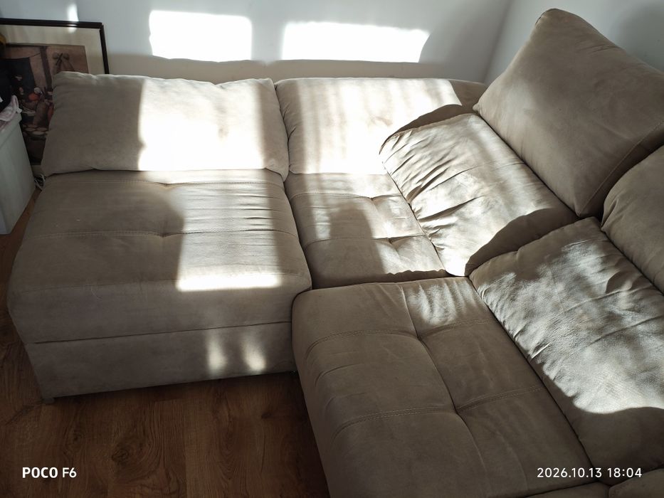 Sofá com chaise long