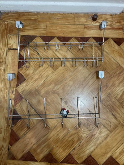 2 cabideiros pra porta metálicos