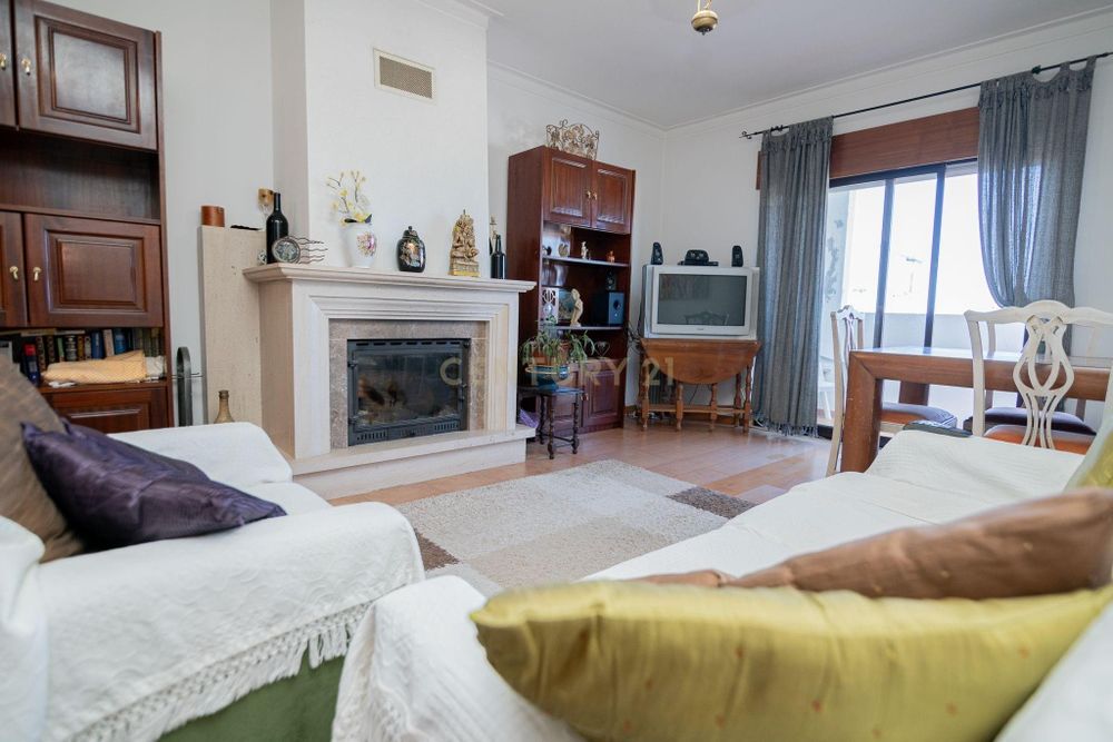 T3 Ótimo estado. Em Alvor Pequenas melhorias