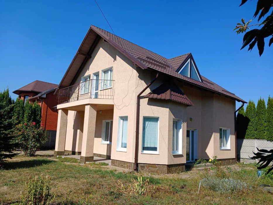 Будинок з незавершеним ремонтом 178м.кв. з гаражем