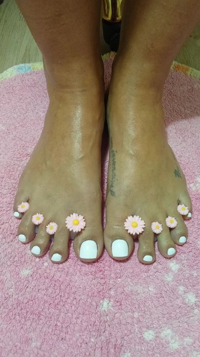 Serviços de manicure e pedicure