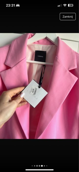 Różowa krótka marynarka z falbanką lumina