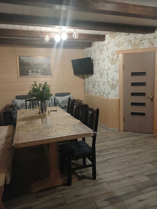 Відпочинок у Татарові, Біля Потічка '