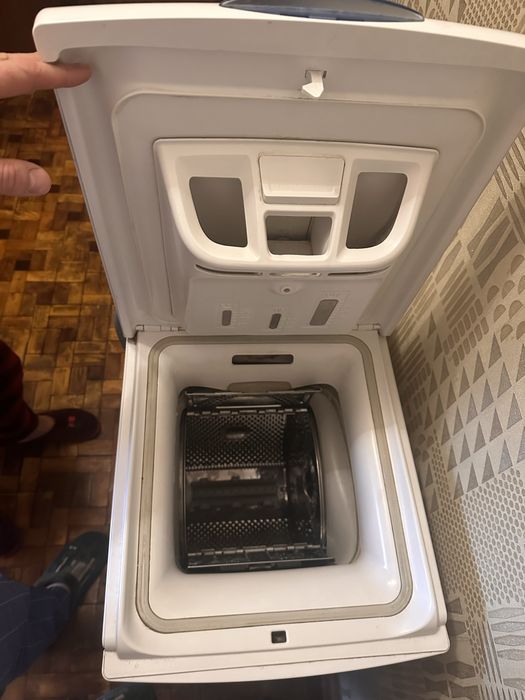 Продам стиральную машину Whirlpool бу