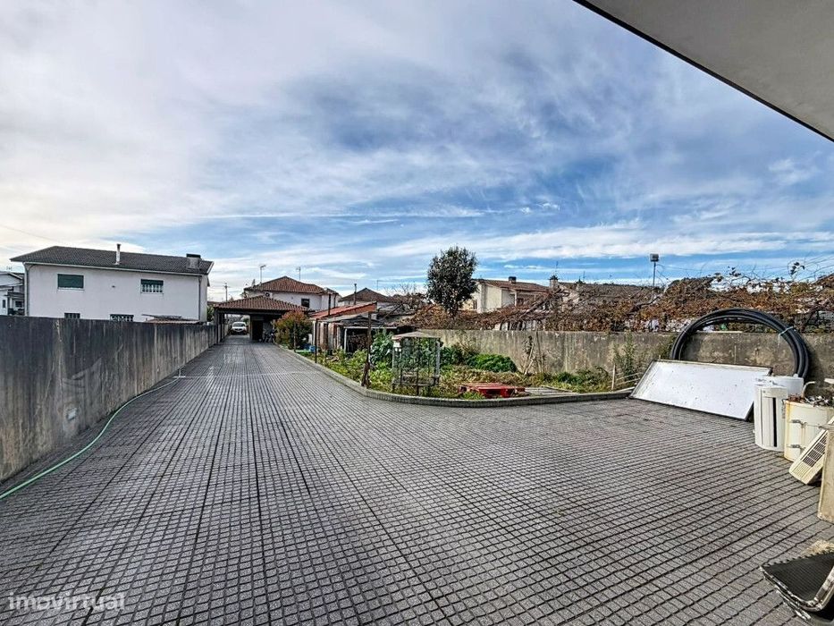 Moradia Isolada M3 com garagem em zona de Paços Ferreira