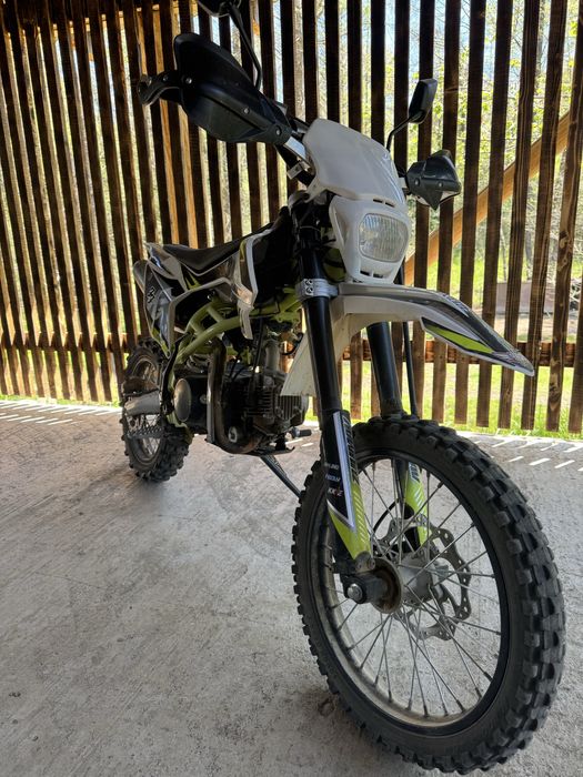Zuumav пітбайк 125