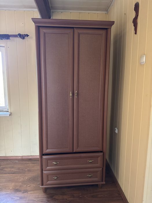 Zestaw: szafa, witryna i komoda