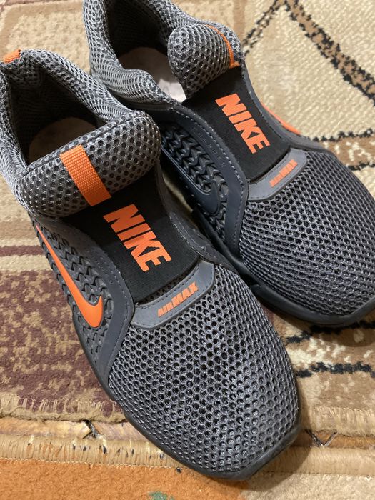 Кросівки Nike)