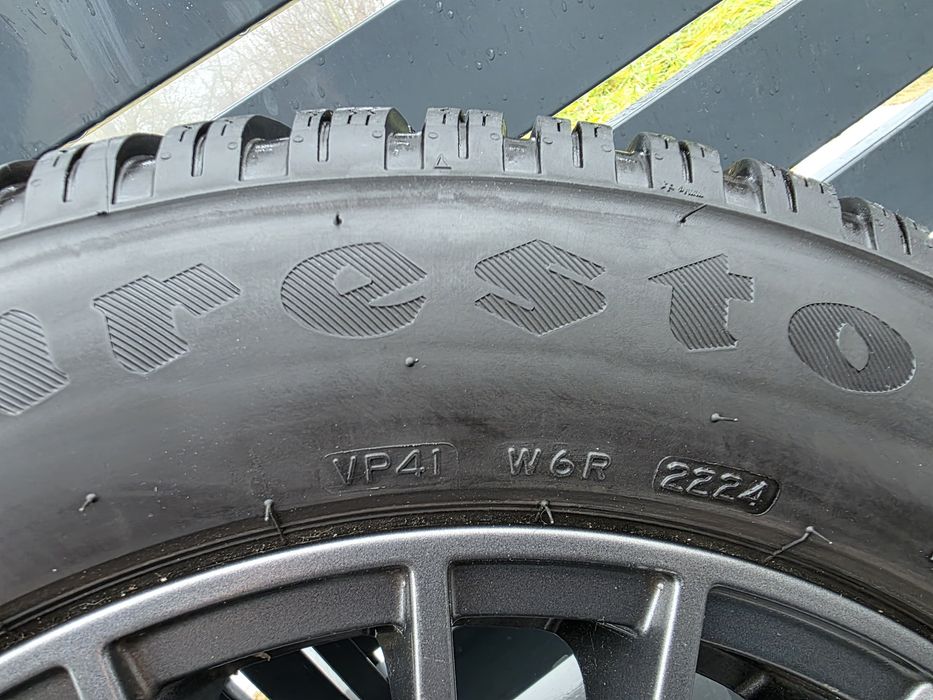 Komplet opon z felgami