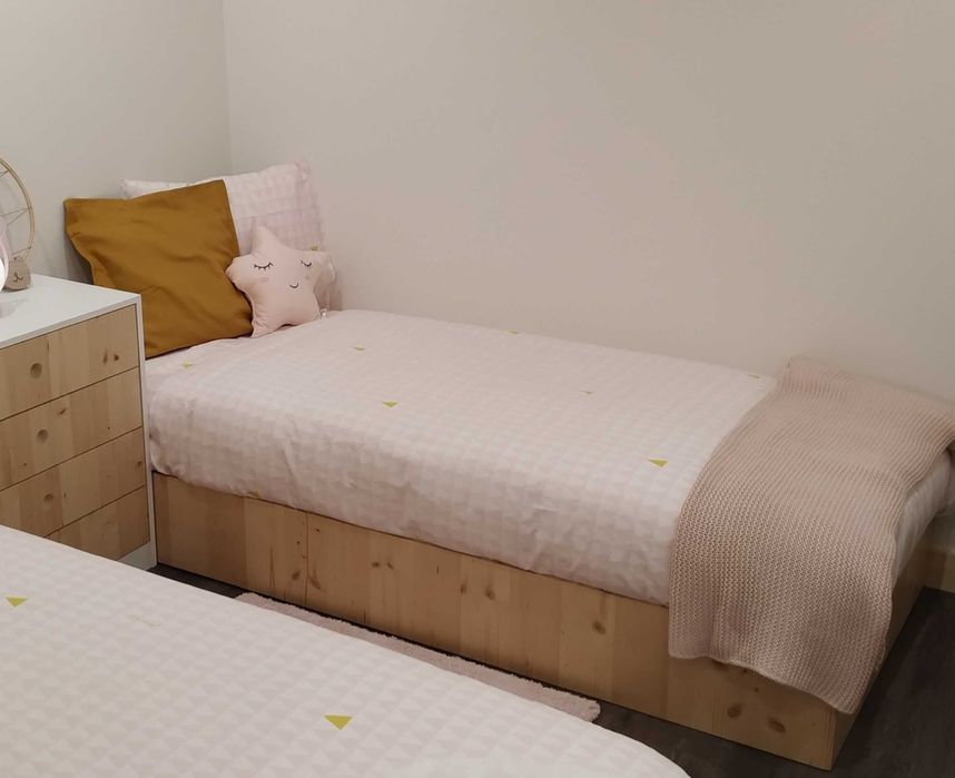 Cama Solteiro em pinho nórdico