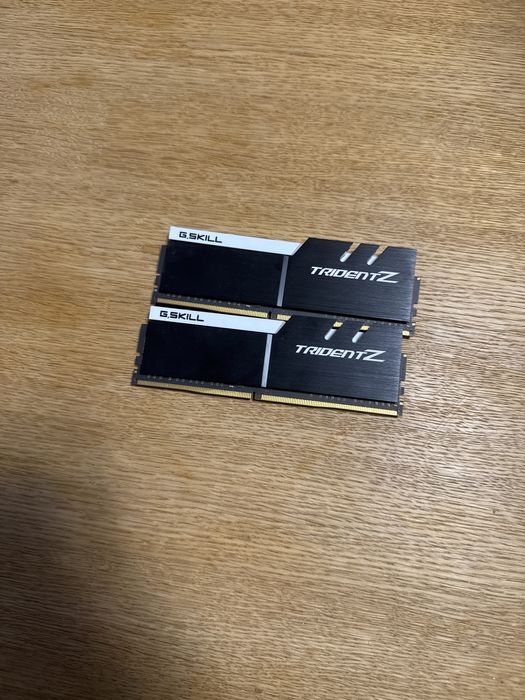 Pamięć RAM 16GB DDR4 3200 Gskill TrdentZ