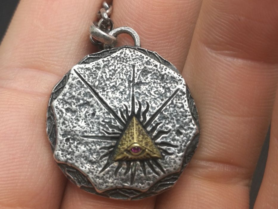 Pendente olho da onisciência mais fio (Prata)