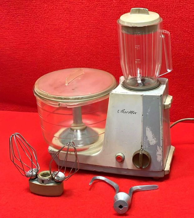 Liquidificador antigo, anos 60 - 230V a funcionar, completo,