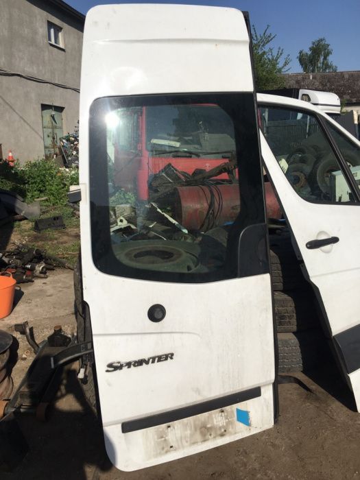 Задні двері Mercedes-Benz Sprinter W906 низькі