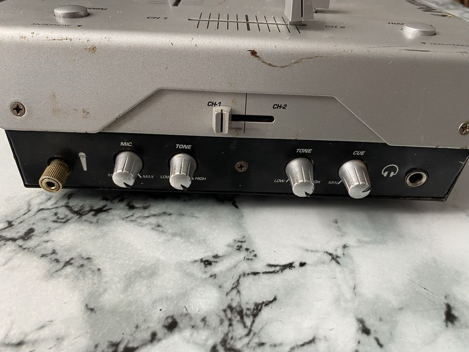 Продам DJ-микшер