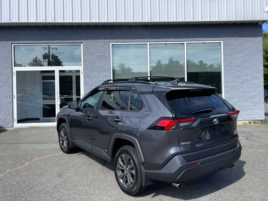 Toyota RAV4      2022