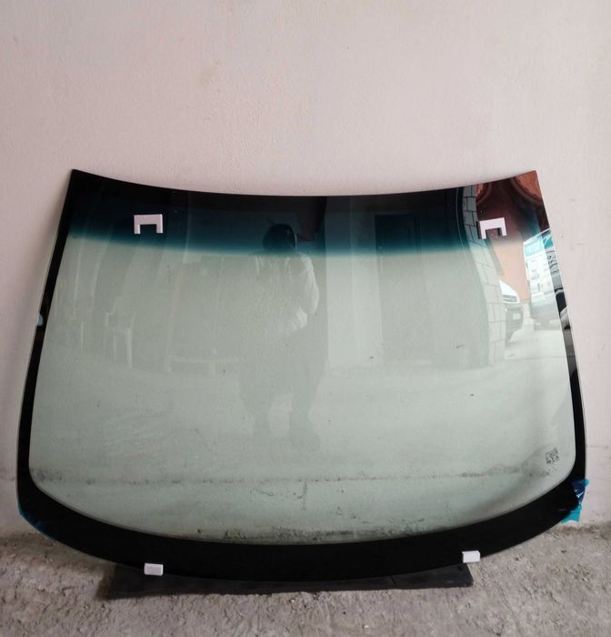 Лобове скло Заміна Продаж Відправка Бюджетні ціни