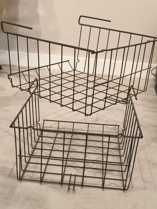 2 cestos IKEA para pendurar ou encaixar