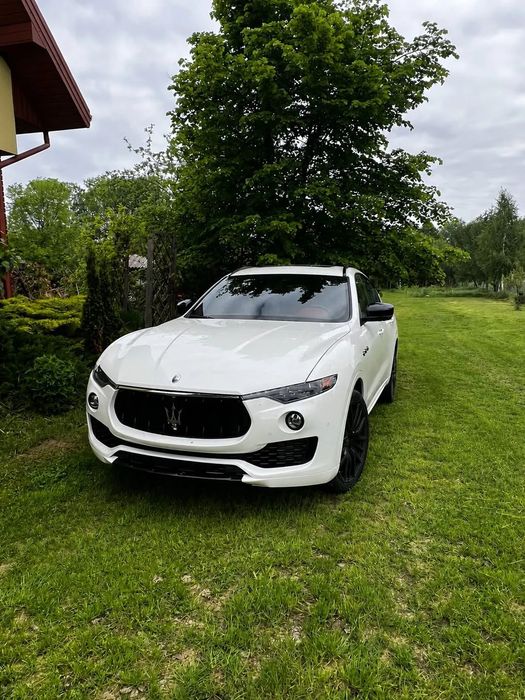 Maserati Levante Maserati Levante Modena SQ4 430KM biała perła