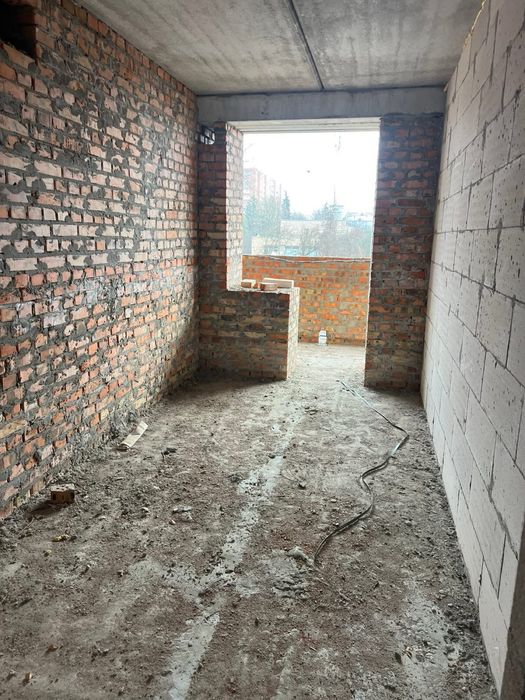 Продається 1 кімнатна квартира по вул. Тролейбусна