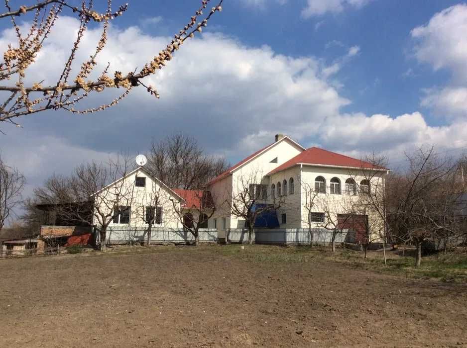 Продаж 3-поверхового будинку | м. Тальне