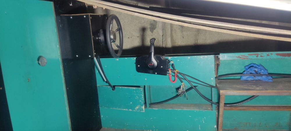 Лодка 6м. с каютой Мотор Mercury EFI60 Bigfoo