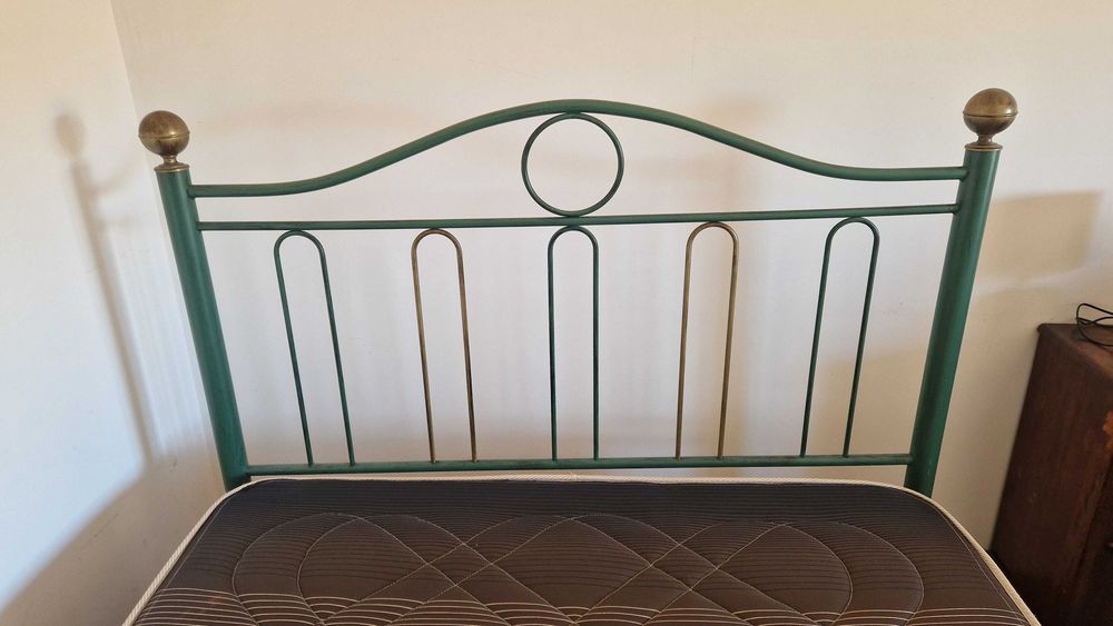 Cama de Ferro Casal ou Single - COMO NOVA